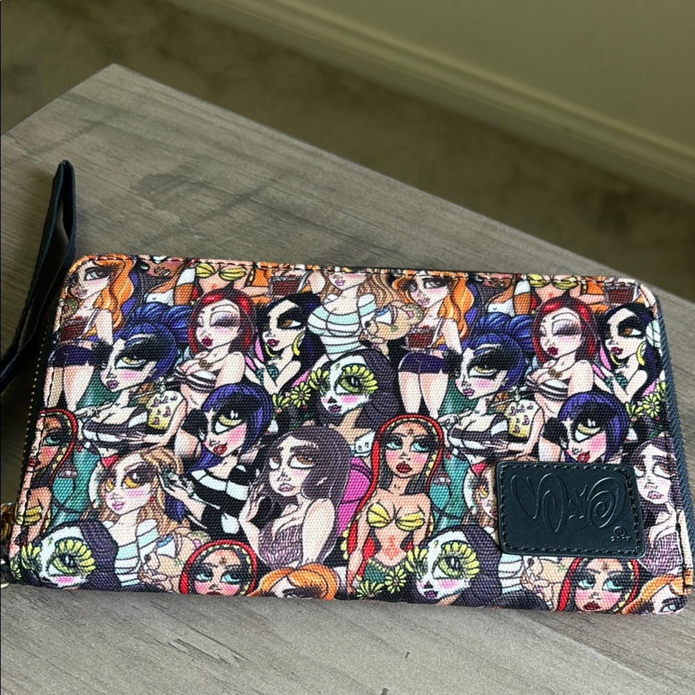 Sand one Dolls wallet 🩷